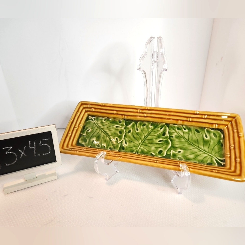 Monterey Collection Home Studio‎ rectangular bamboo platter palm leaf center